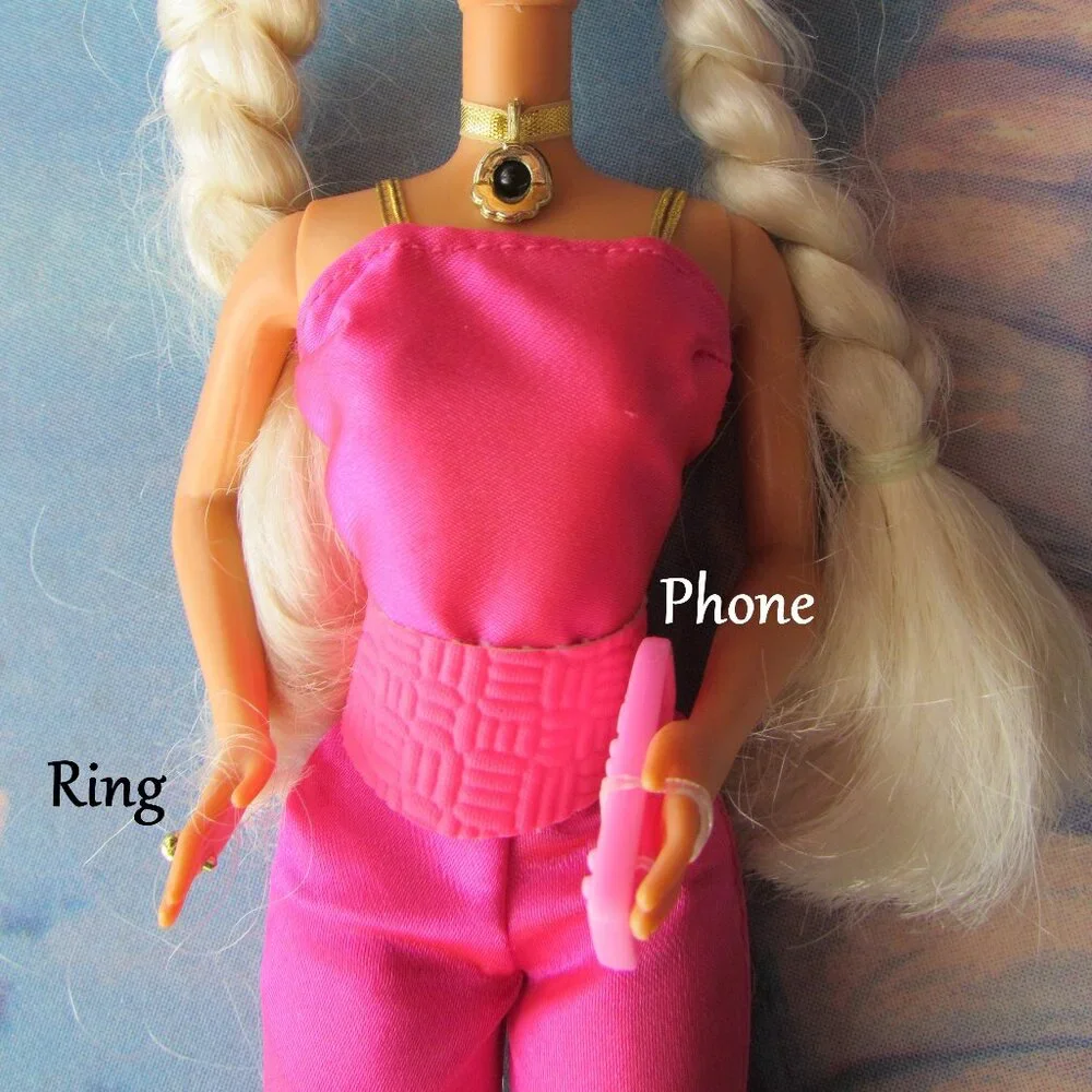 BARBIE 